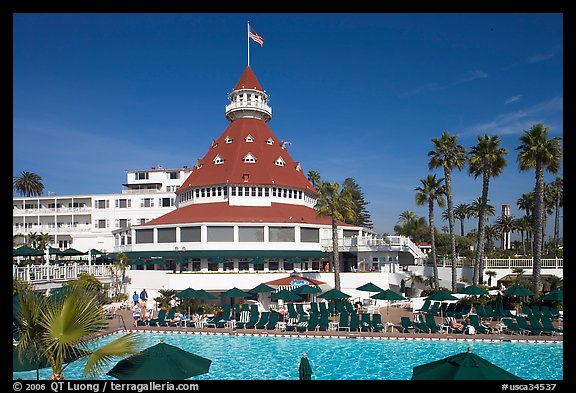 Swimming pool of hotel Del Coronado. San Diego, California, USA (color)