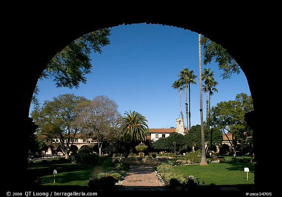 Central courtyard framed by an archway. San Juan Capistrano, Orange County, California, USA (color)