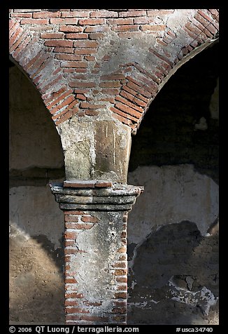 Main courtyard arches. San Juan Capistrano, Orange County, California, USA (color)