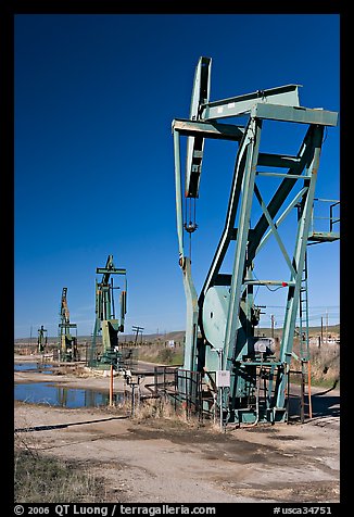 Oil pumping machines, San Ardo Oil Field. California, USA