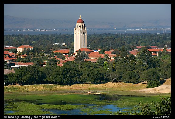 Campus, Hoover Tower, and Lake Lagunata. Stanford University, California, USA