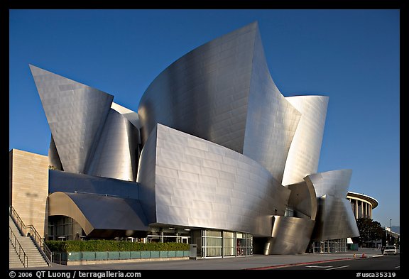 Walt Disney Concert Hall, early morning. Los Angeles, California, USA (color)