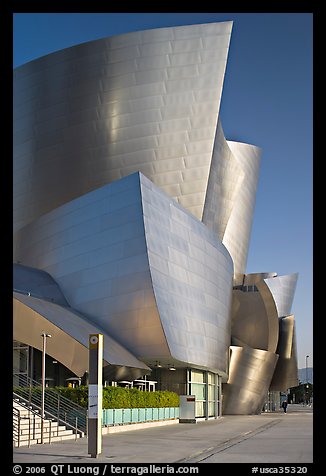 Silvery architecture of the Walt Disney Concert Hall, early morning. Los Angeles, California, USA