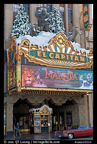 Spanish colonial facade of the El Capitan theatre. Hollywood, Los Angeles, California, USA