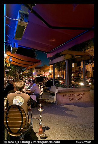 Restaurant terrace on Burlingame Avenue sidewalk. Burlingame,  California, USA