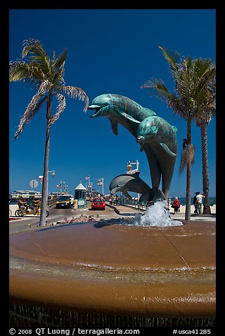 Dolphin statue and wharf. Santa Barbara, California, USA