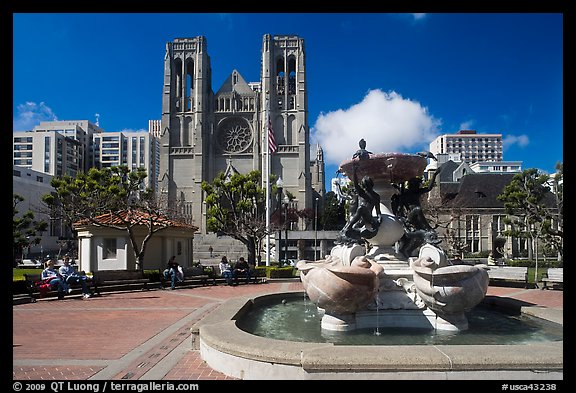 Fountain and Grace Cathedral, Nob Hill. San Francisco, California, USA