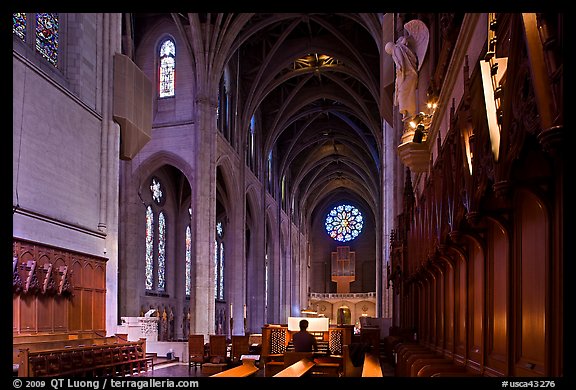 Grace Cathedral interior with church organist, Grace Cathedral. San Francisco, California, USA