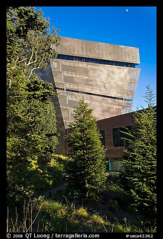 Hamon Tower and moon, late afternoon, De Young Museum. San Francisco, California, USA