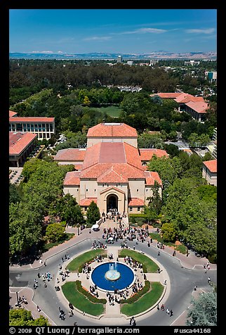 Fountain and Memorial auditorium seen from Hoover Tower. Stanford University, California, USA