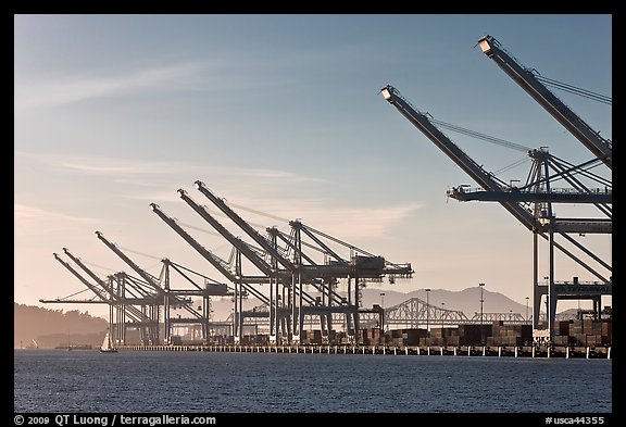 Port of Oakland. Oakland, California, USA (color)
