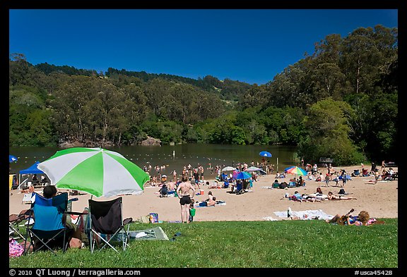 Anza Lake, Tilden Park. Berkeley, California, USA (color)