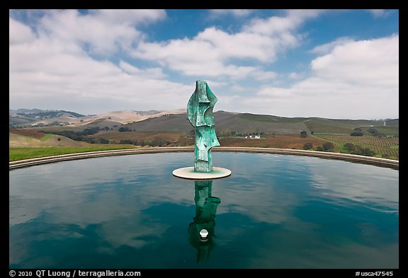 Reflecting pool and sculpture, Artesa Winery. Napa Valley, California, USA (color)