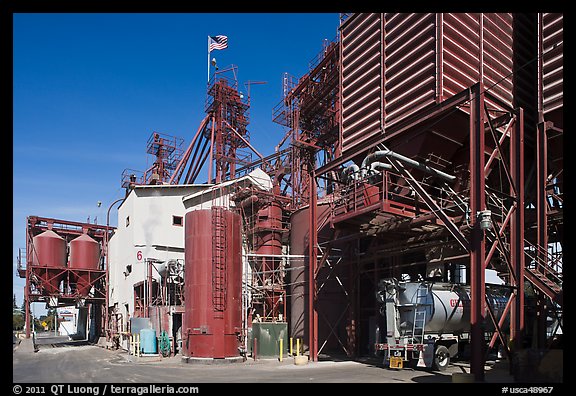 Grain elevator, Oakdale. California, USA