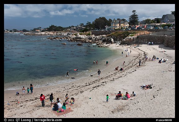 Picnic, Lover s Point Beach. Pacific Grove, California, USA (color)