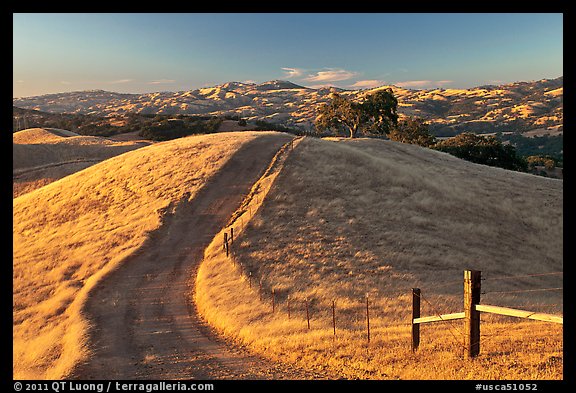 Path on crest of Evergreen Hills. San Jose, California, USA