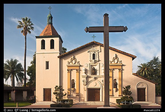 Cross and Mission Santa Clara de Asis, early morning. Santa Clara,  California, USA