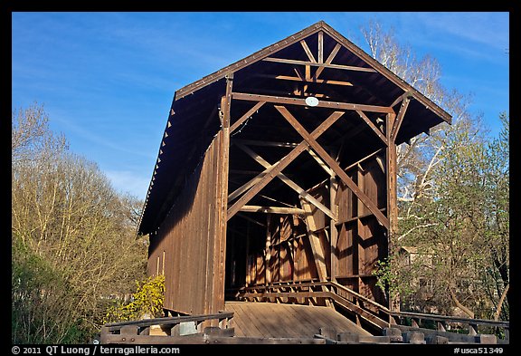 Brown truss covered bridge over the San Lorenzo River, Felton. California, USA