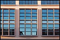 Facade detail, Knight Management Center, Stanford Business School. Stanford University, California, USA (color)