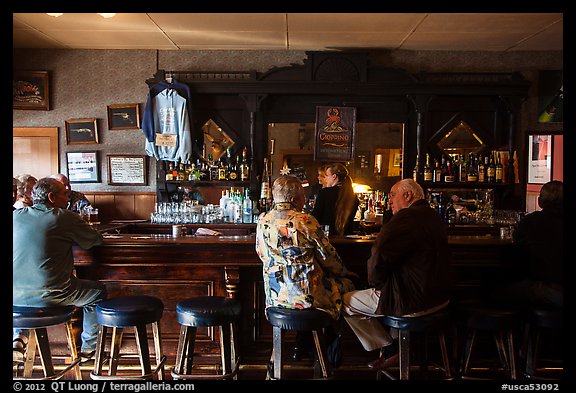 Bar, Duarte Tavern, Pescadero. San Mateo County, California, USA