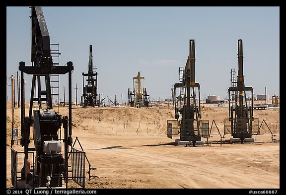 Pumpjacks, oil field, Bakersfied. California, USA (color)