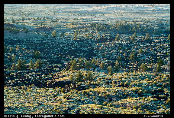 Schonchin Flow. Lava Beds National Monument, California, USA (color)