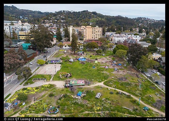 Aerial view of Peoples Park looking towards the hills. Berkeley, California, USA (color)