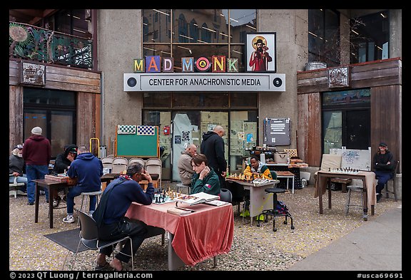 Chess games, Mad Monk Center for Anachronistic Media. Berkeley, California, USA (color)