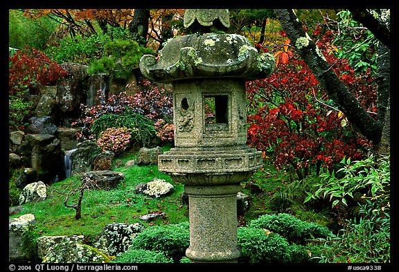 Urn, Japanese Garden, Golden Gate Park. San Francisco, California, USA