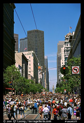 Crowds on Market Avenue during the Gay Parade. San Francisco, California, USA