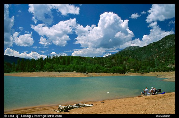 Family on the shore of Shasta Lake. California, USA (color)