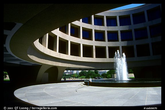 Hirshhorn Museum. Washington DC, USA (color)