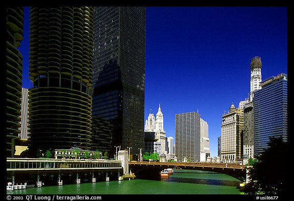 Chicago River flowing through downtown. Chicago, Illinois, USA