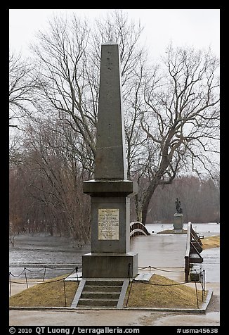 Memorial obelisk, Minute Man statue, Minute Man National Historical Park. Massachussets, USA (color)