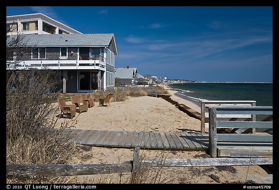 Beach houses, Provincetown. Cape Cod, Massachussets, USA (color)