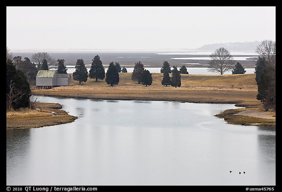 Salt Pond and boathouse, Sandwich. Cape Cod, Massachussets, USA