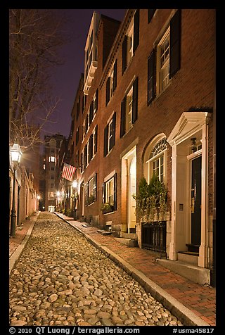 Cobblestone alley by night, Beacon Hill. Boston, Massachussets, USA (color)
