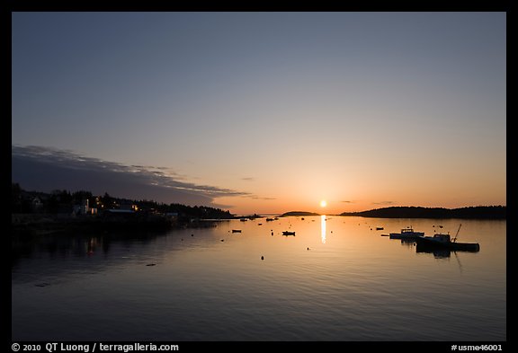 Sunrise. Stonington, Maine, USA (color)