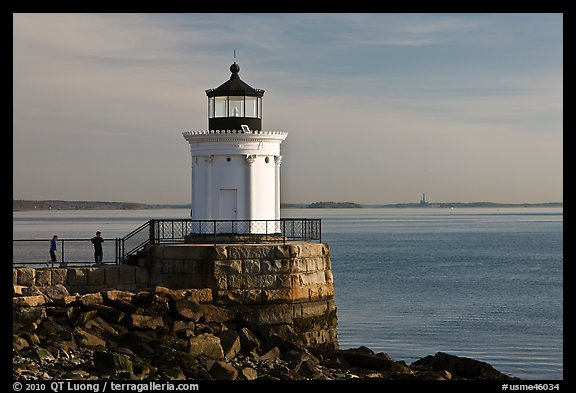 Children and Bug Light. Portland, Maine, USA (color)