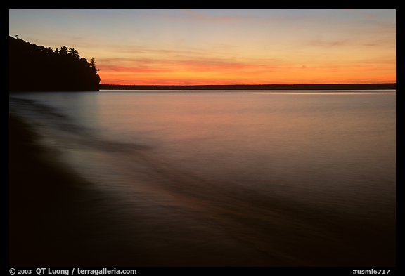 Sunset over Lake Superior, Pictured Rocks National Lakeshore. Upper Michigan Peninsula, USA (color)