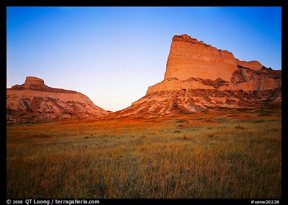 Scotts Bluff, Mitchell Pass, and South Bluff with the warm light of sunrise. Scotts Bluff National Monument. Nebraska, USA (color)