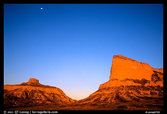 Scotts Bluff, Mitchell Pass, and  South Bluff at sunrise with moon. Scotts Bluff National Monument. South Dakota, USA