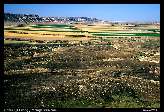 Plains seen from Scotts Bluff. Scotts Bluff National Monument. Nebraska, USA (color)