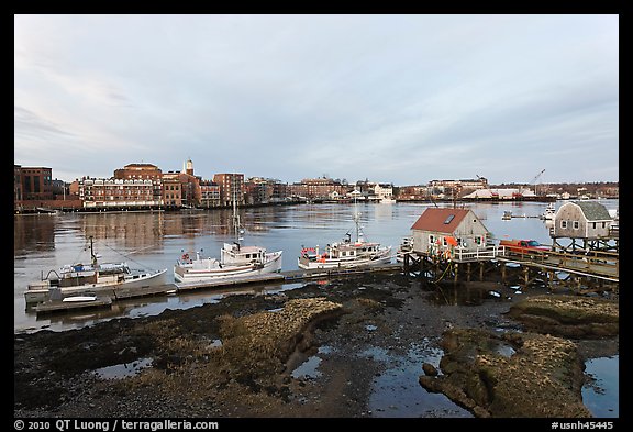 River and Portsmouth skyline. Portsmouth, New Hampshire, USA