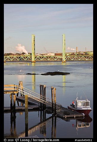 Small baot Bridges over Portsmouth river estuary. Portsmouth, New Hampshire, USA