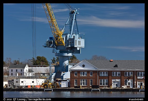 Crane, Naval Shipyard. Portsmouth, New Hampshire, USA