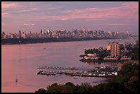 Hudson River, Fort Lee, and Manhattan. NYC, New York, USA