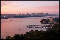 New Jersey shore and Manhattan from Fort Lee. NYC, New York, USA