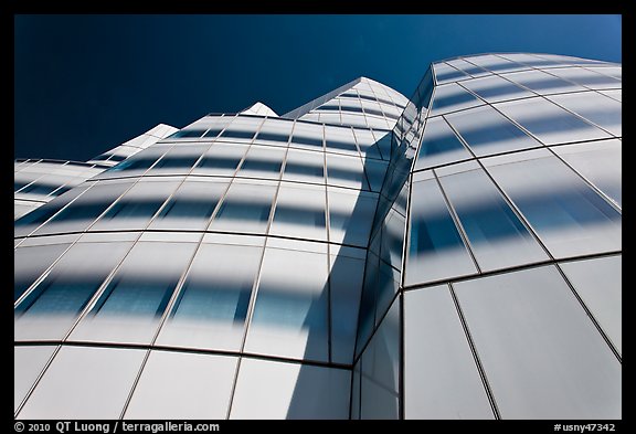 IAC building, afternoon. NYC, New York, USA (color)