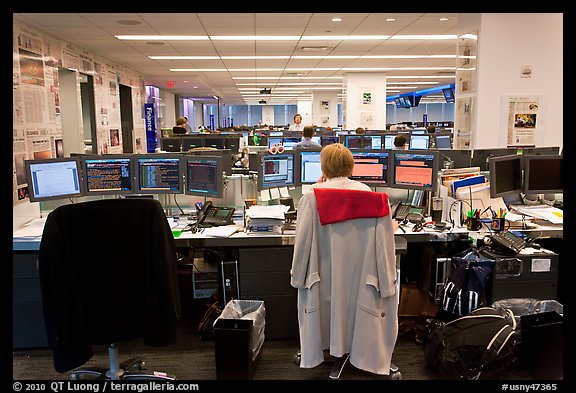 Newsroom with open floor plan, One Beacon Court. NYC, New York, USA (color)